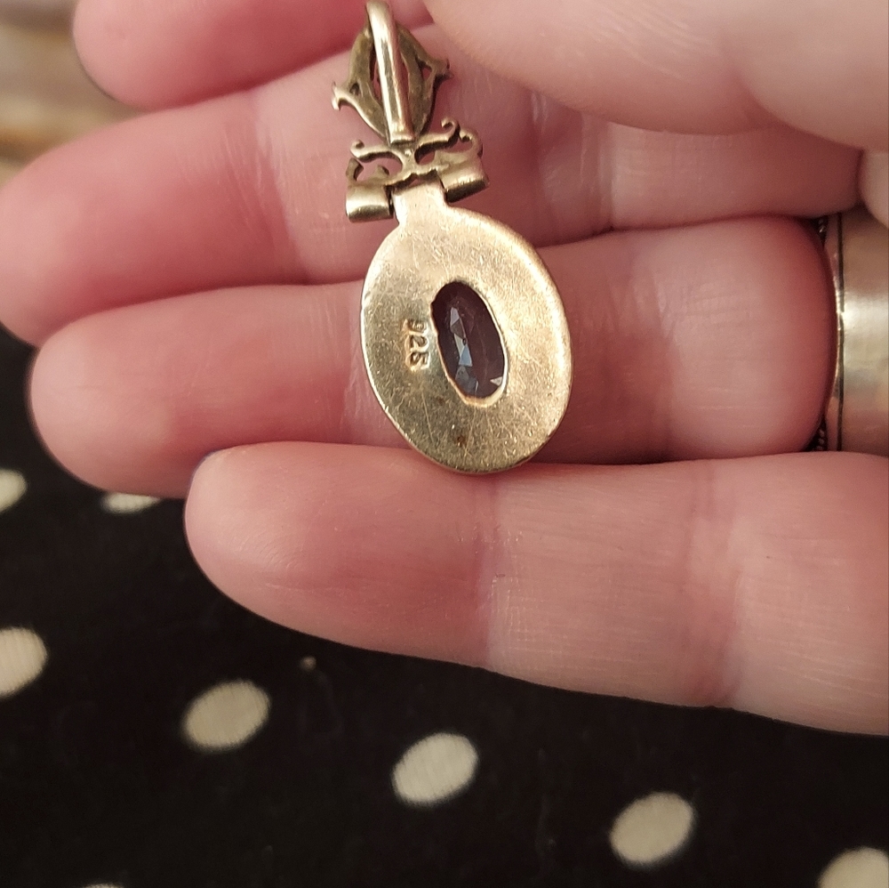 Sterling silver topaz pendant - Picture 4 of 6